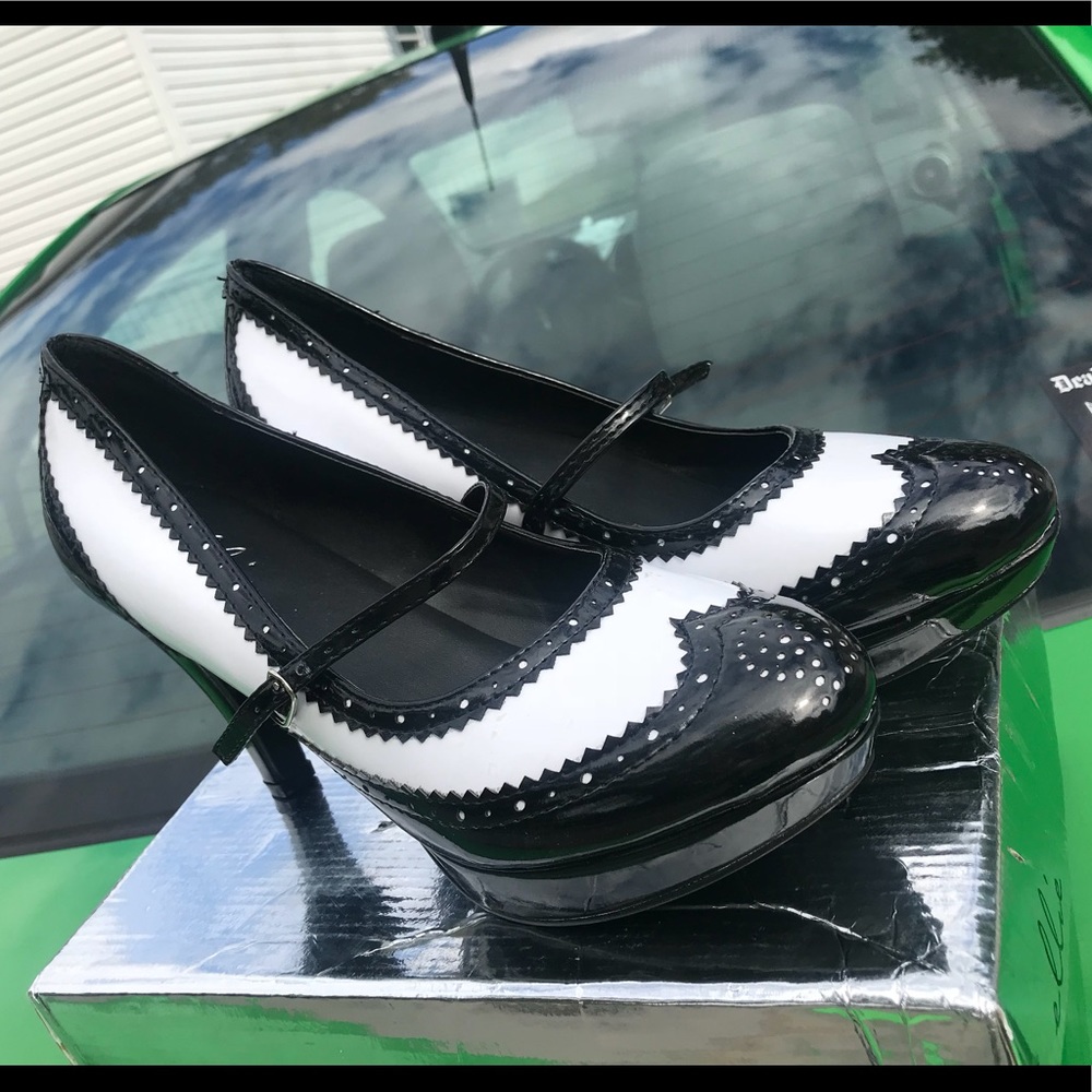 Ellie Mary Jane spectator pinup heels